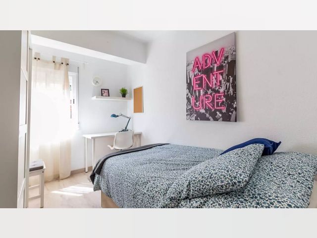 Spain furnished Room in Valencia, Valencia