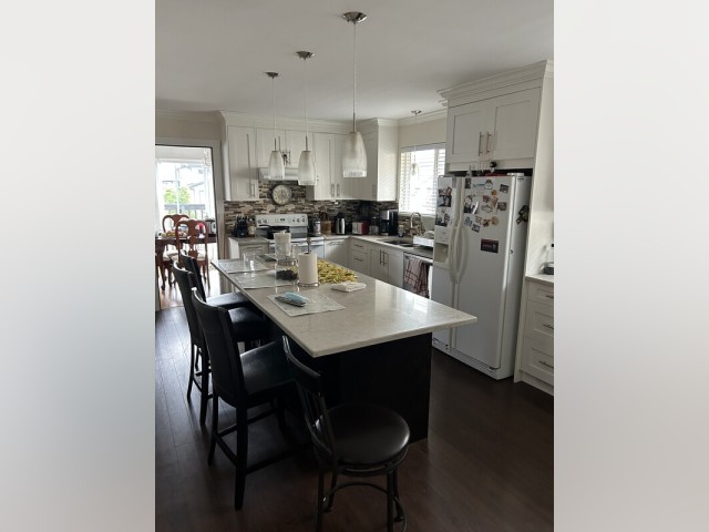 Burnaby BC Room for rent