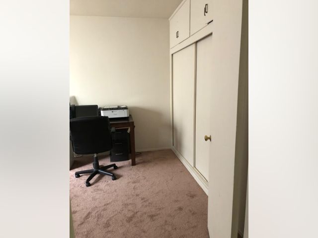 Los Angeles CA Room for rent