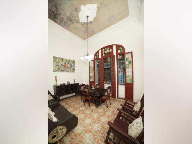 Havana Room for rent