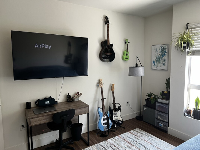 Los Angeles CA Room for rent