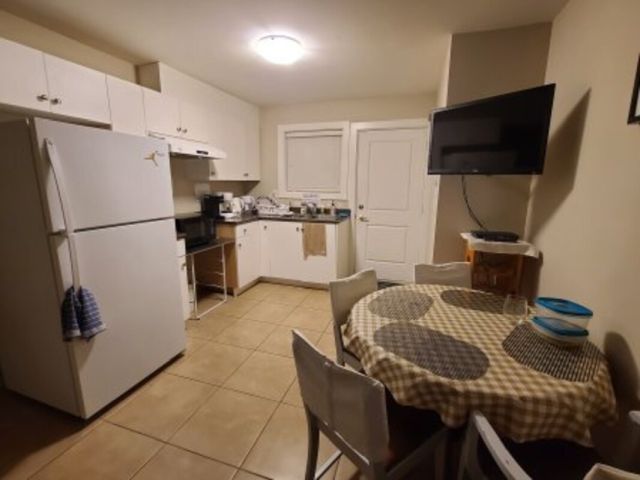 Canada furnished Room in British Columbia, Surrey BC