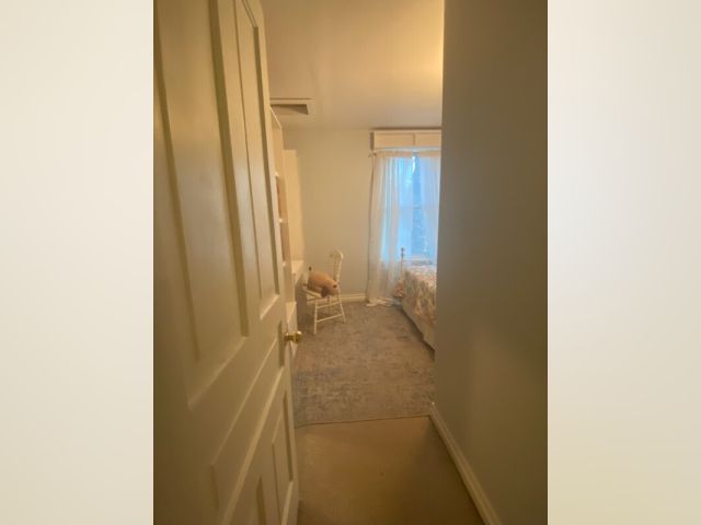 London ON Room for rent