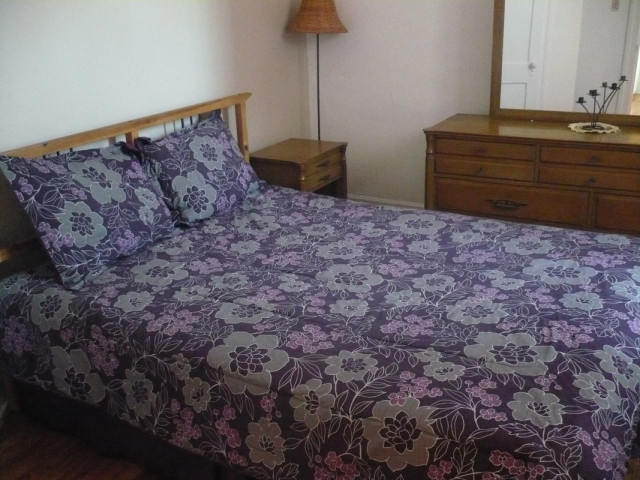 Montreal QC Room for rent