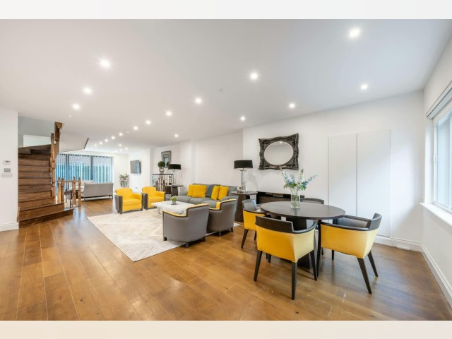 London Townhouse for rent