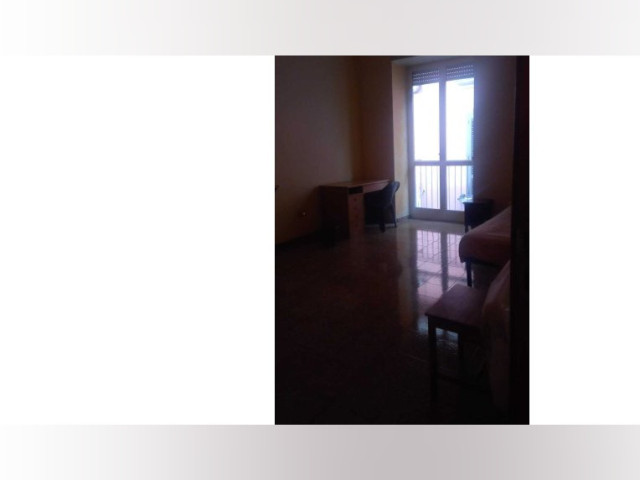 Naples Room for rent