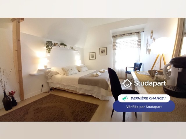 Ploemel Room for rent