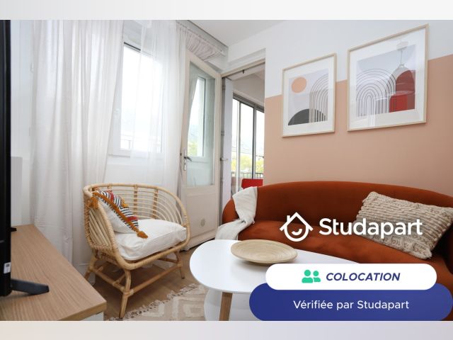 St Nazaire Room for rent