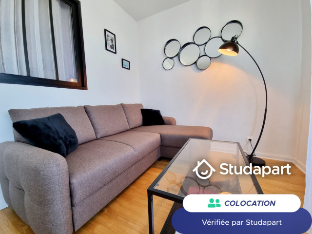 Merignac Room for rent