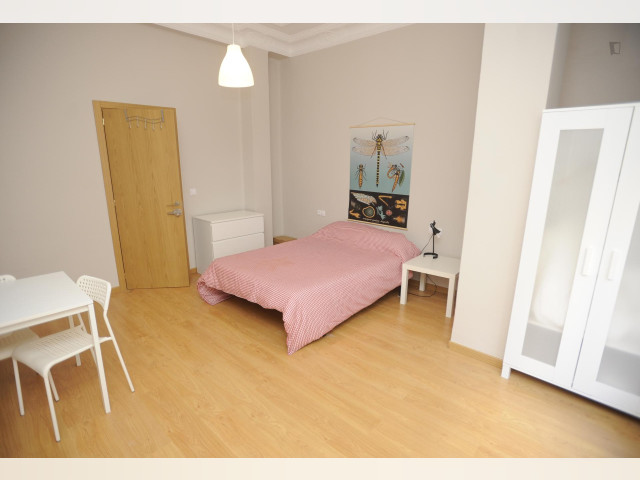 Spain furnished Room in Valencia, Valencia