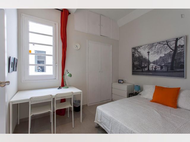 Spain furnished Room in Valencia, Valencia