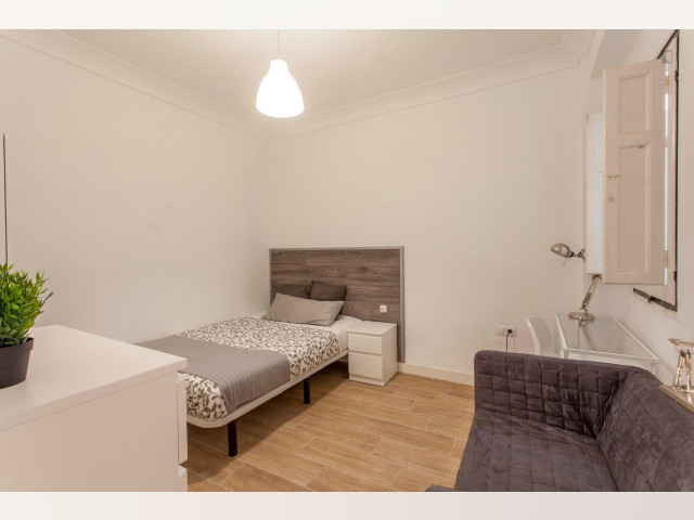 Spain furnished Room in Valencia, Valencia