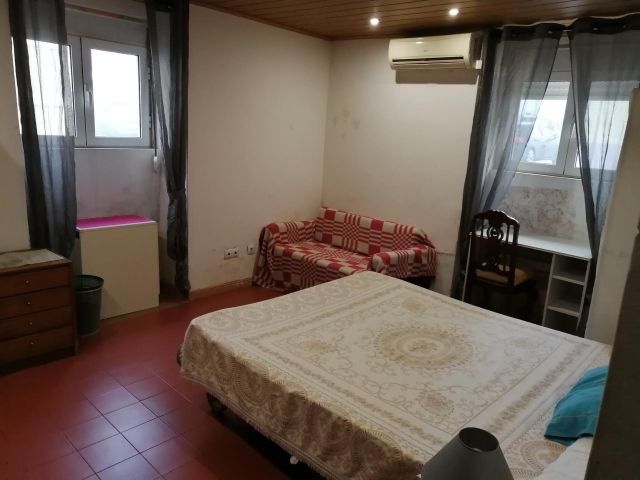 Portugal furnished Room in Lisboa-Tagus Valley, Lisbon