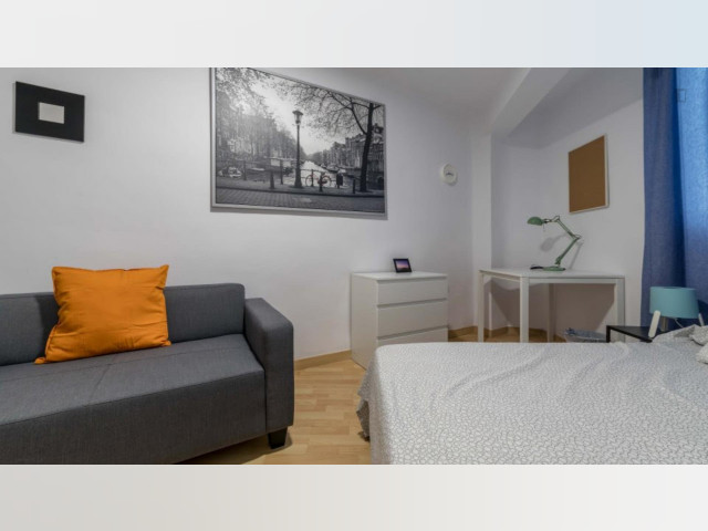 Spain furnished Room in Valencia, Valencia