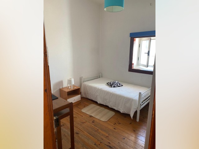 Portugal furnished Room in Beiras, Coimbra