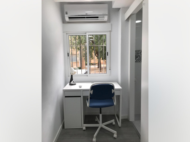 Spain furnished Room in Valencia, Valencia