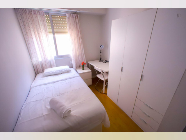 Spain furnished Room in Valencia, Valencia