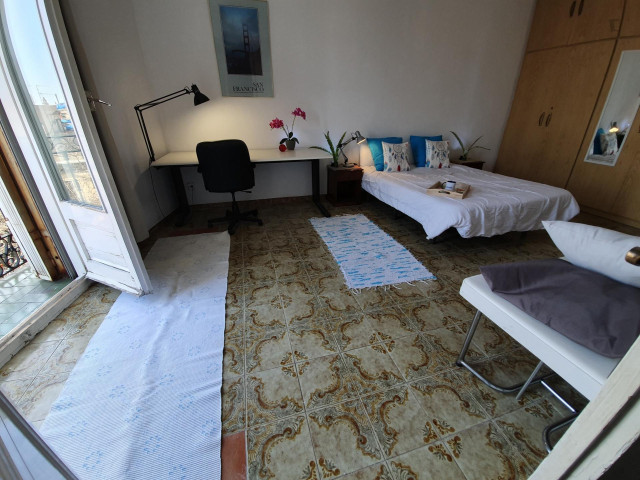 Spain furnished Room in Catalonia, Barcelona