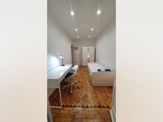 Portugal furnished Room in Lisboa-Tagus Valley, Lisbon