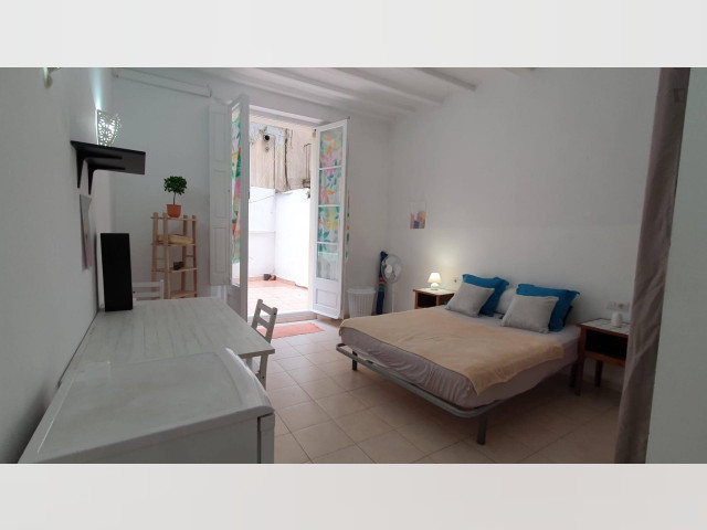 Spain furnished Room in Catalonia, Barcelona
