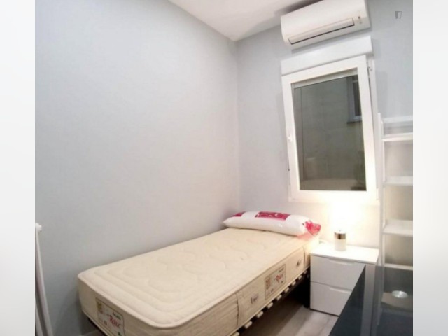 Spain furnished Room in Madrid, Madrid