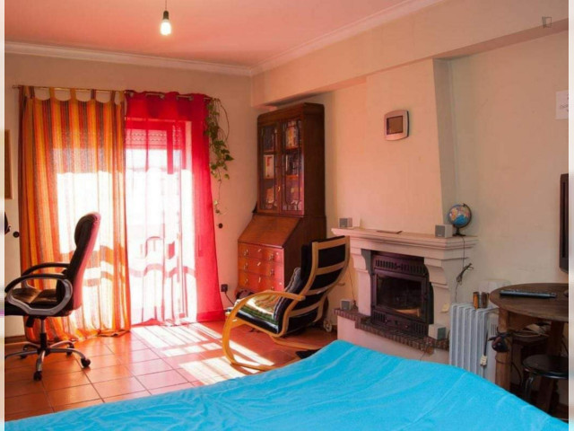 Portugal furnished Room in Beiras, Coimbra