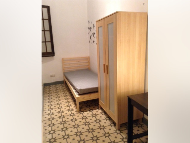 Spain furnished Room in Catalonia, Barcelona