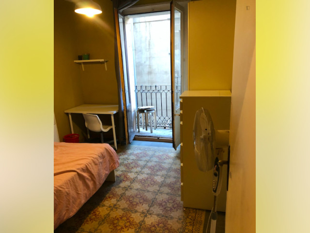 Spain furnished Room in Catalonia, Barcelona