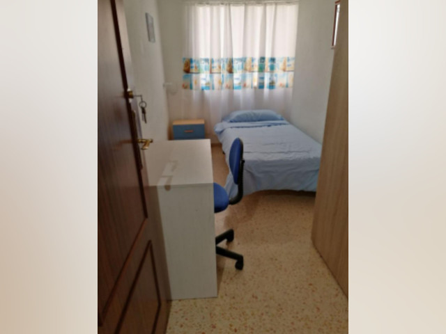 Spain furnished Room in Valencia, Alicante