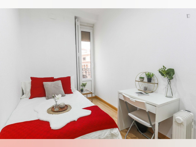 Spain furnished Room in Madrid, Madrid