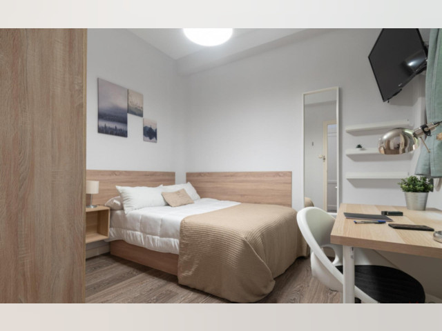 Spain furnished Room in Madrid, Madrid