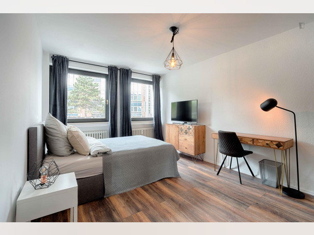 Quarto Mobiliado Alugueres de longa duração em Cologne