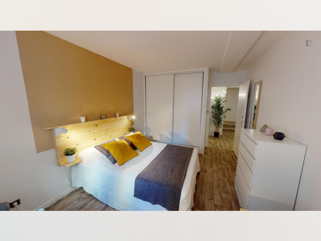 Toulouse Room for rent