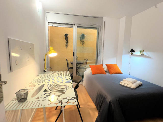 Spain furnished Room in Catalonia, Barcelona