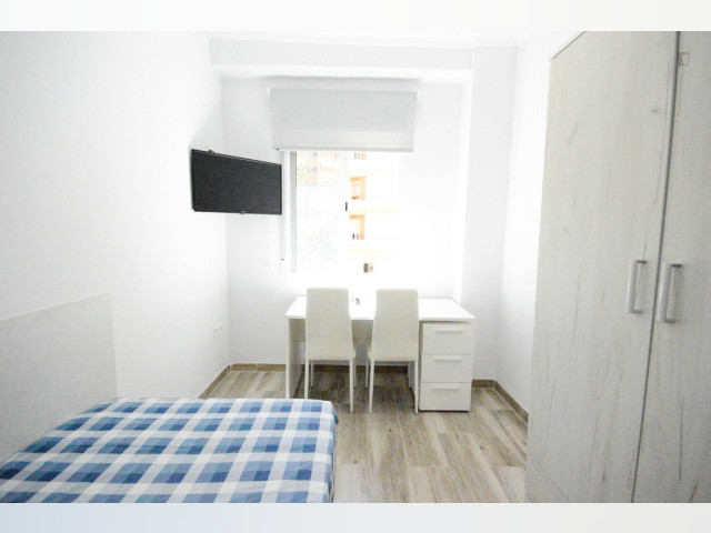 Spain furnished Room in Valencia, Valencia