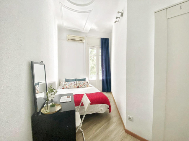 Spain furnished Room in Madrid, Madrid