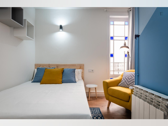 Spain furnished Room in Catalonia, Barcelona