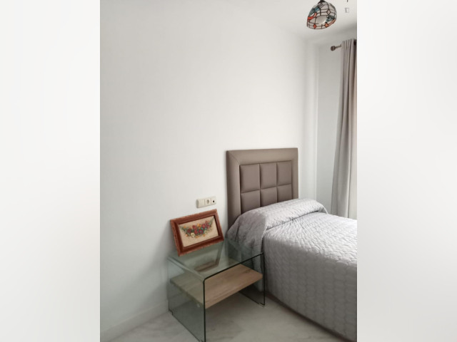Spain furnished Room in Andalucia, Granada