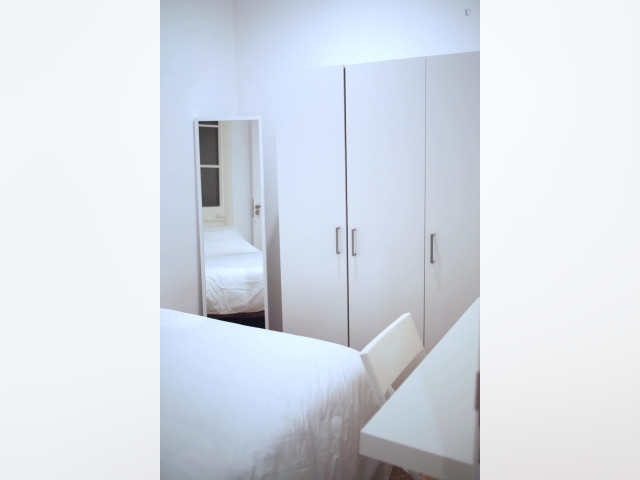 Spain furnished Room in Catalonia, Barcelona