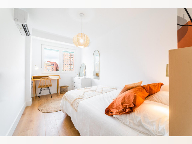 Spain furnished Room in Valencia, Valencia