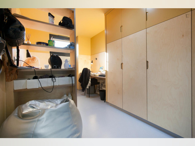 Portugal furnished Room in Porto-North Portugal, Porto Oporto
