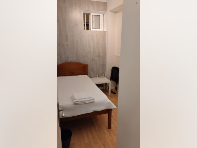 Portugal furnished Room in Lisboa-Tagus Valley, Lisbon