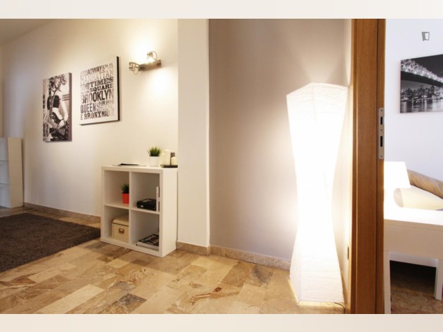 Venice Room for rent