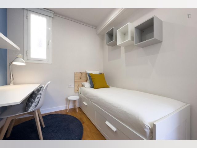 Spain furnished Room in Catalonia, Barcelona