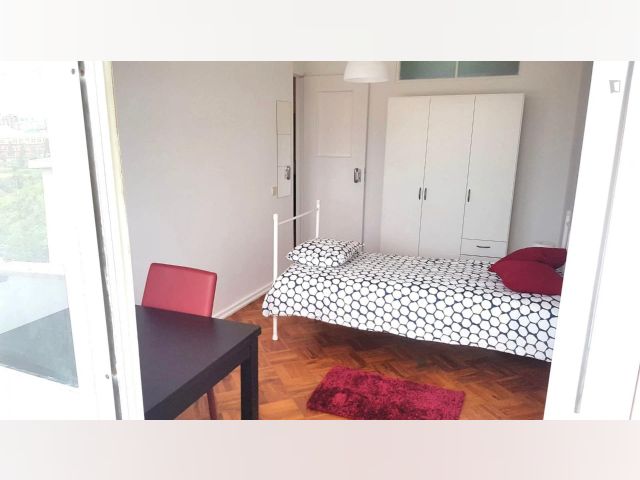 Portugal furnished Room in Lisboa-Tagus Valley, Lisbon