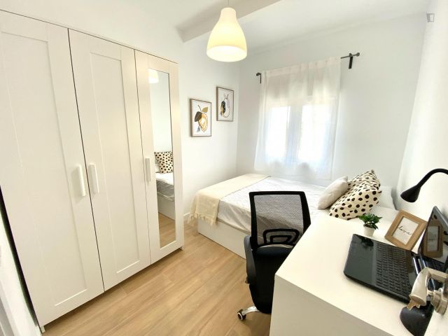 Spain furnished Room in Madrid, Madrid