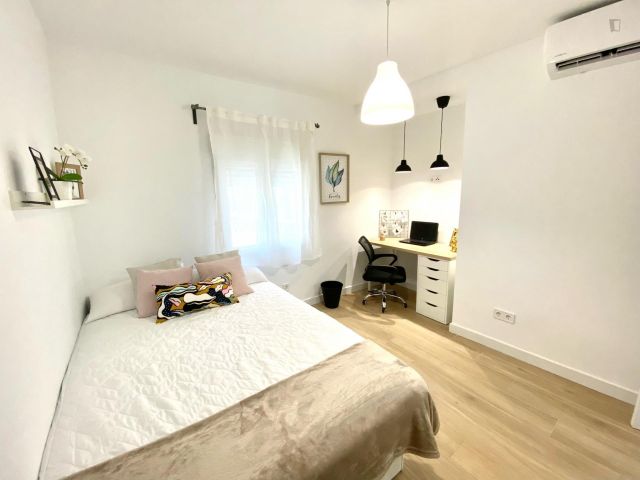 Spain furnished Room in Madrid, Madrid