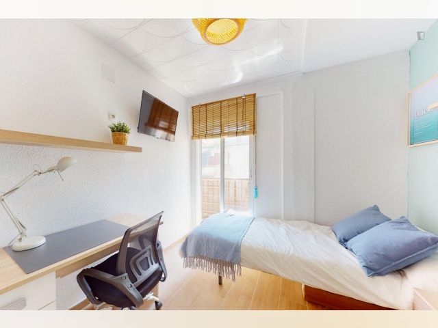 Spain furnished Room in Valencia, Valencia