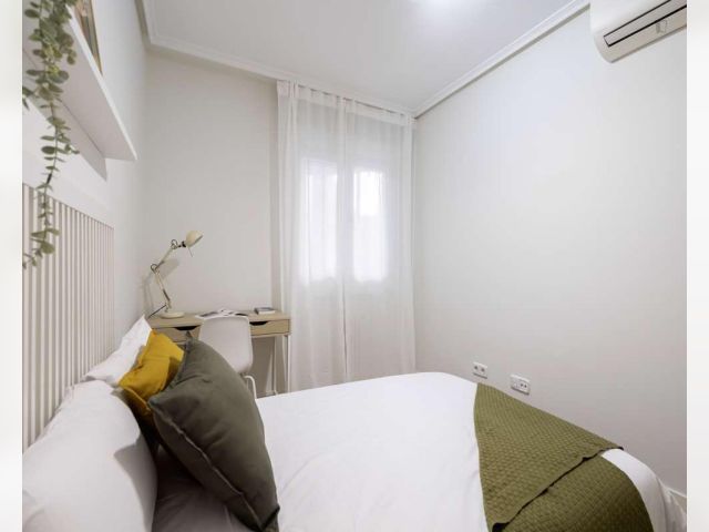 Spain furnished Room in Madrid, Madrid