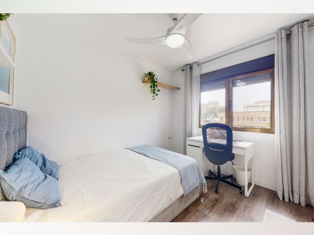 Spain furnished Room in Valencia, Valencia